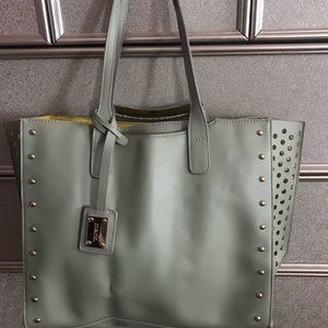 Mark. By Avon Tote